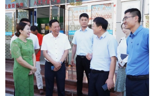 市領(lǐng)導(dǎo)赴銀川伊百盛面對(duì)面問需求，實(shí)打?qū)嵔怆y題