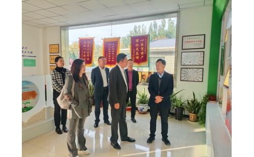 金鳳區(qū)黨委常委、統(tǒng)戰(zhàn)部部長(zhǎng)韓廷鋒蒞臨銀川伊百盛調(diào)研民族團(tuán)結(jié)進(jìn)步創(chuàng)建工作